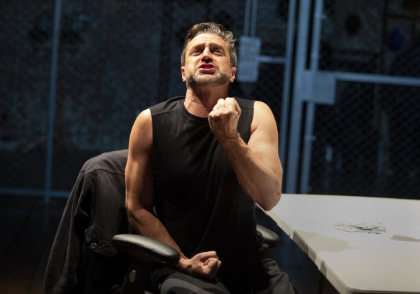 Raúl Esparza, Bertolt Brecht, John Doyle, CSC