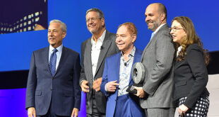 Penn and Teller featured