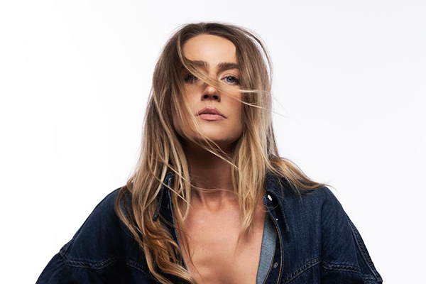 
Multi-GRAMMY nominated singer-songwriter Ingrid Andress returns with the release of her latest single "Now I Know"