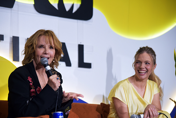 Lea Thompson and Tracy Spiridakos discuss making Anna Pigeon